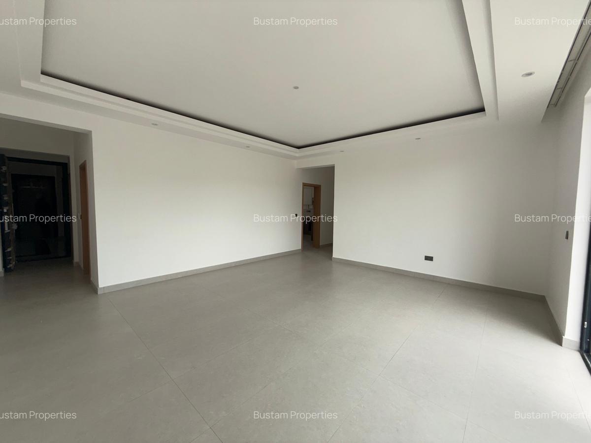3 Bed Apartment with En Suite in Brookside - 13