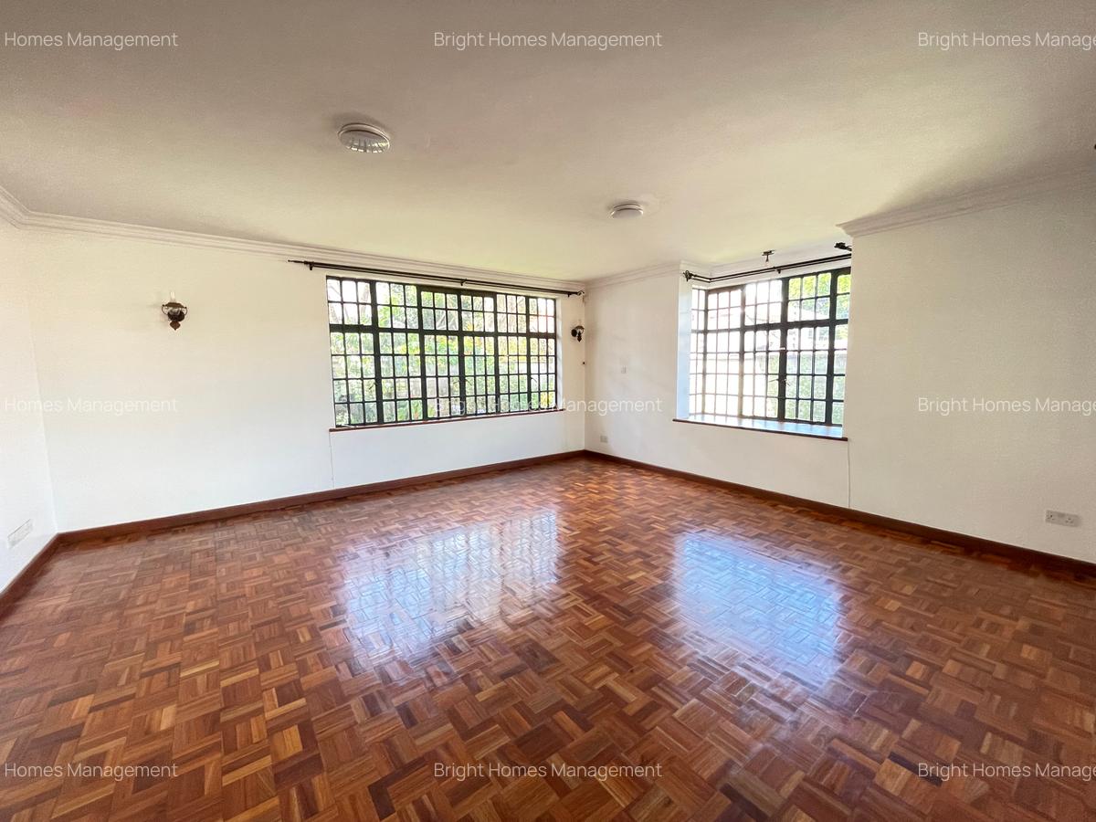 4 Bed Apartment with En Suite in Lavington - 12