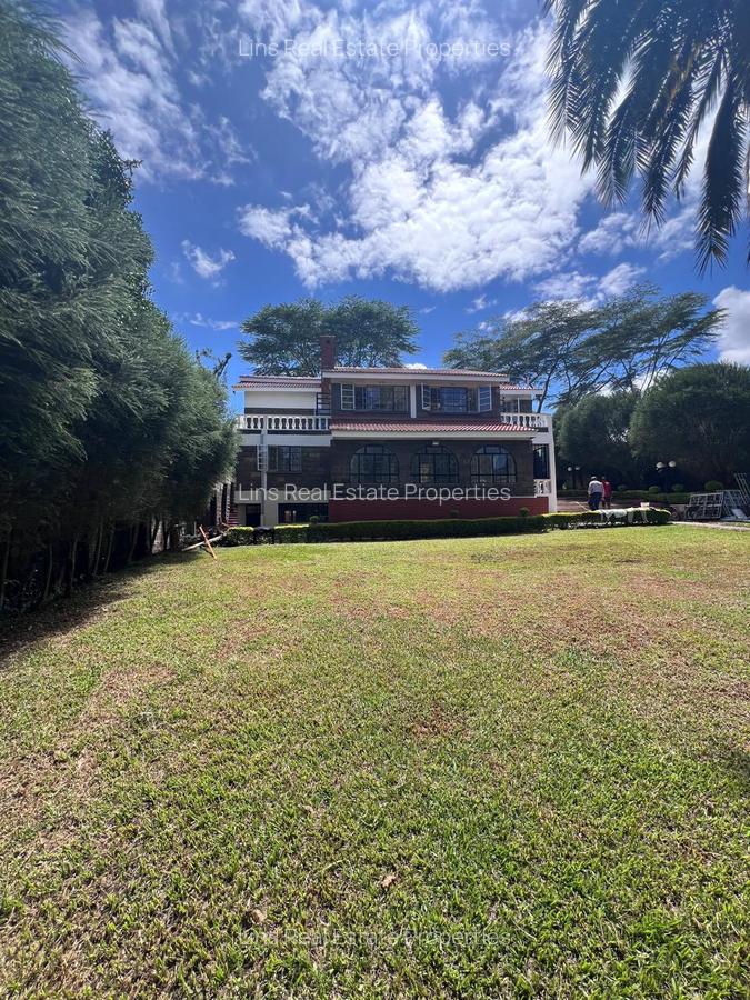 5 Bed House with En Suite in Mountain View - 3