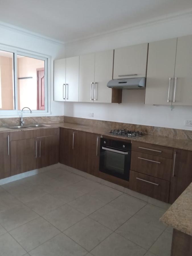 3 Bed Apartment with En Suite at Riverside Drive - 2