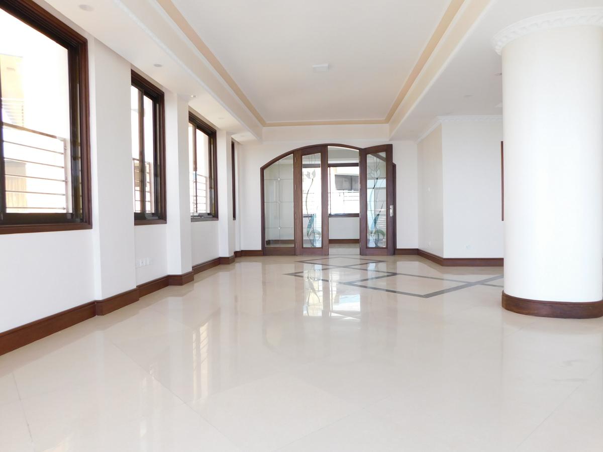 5 Bed Apartment with En Suite in Kizingo - 17