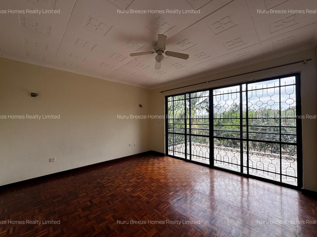 4 Bed House with En Suite in Runda - 16