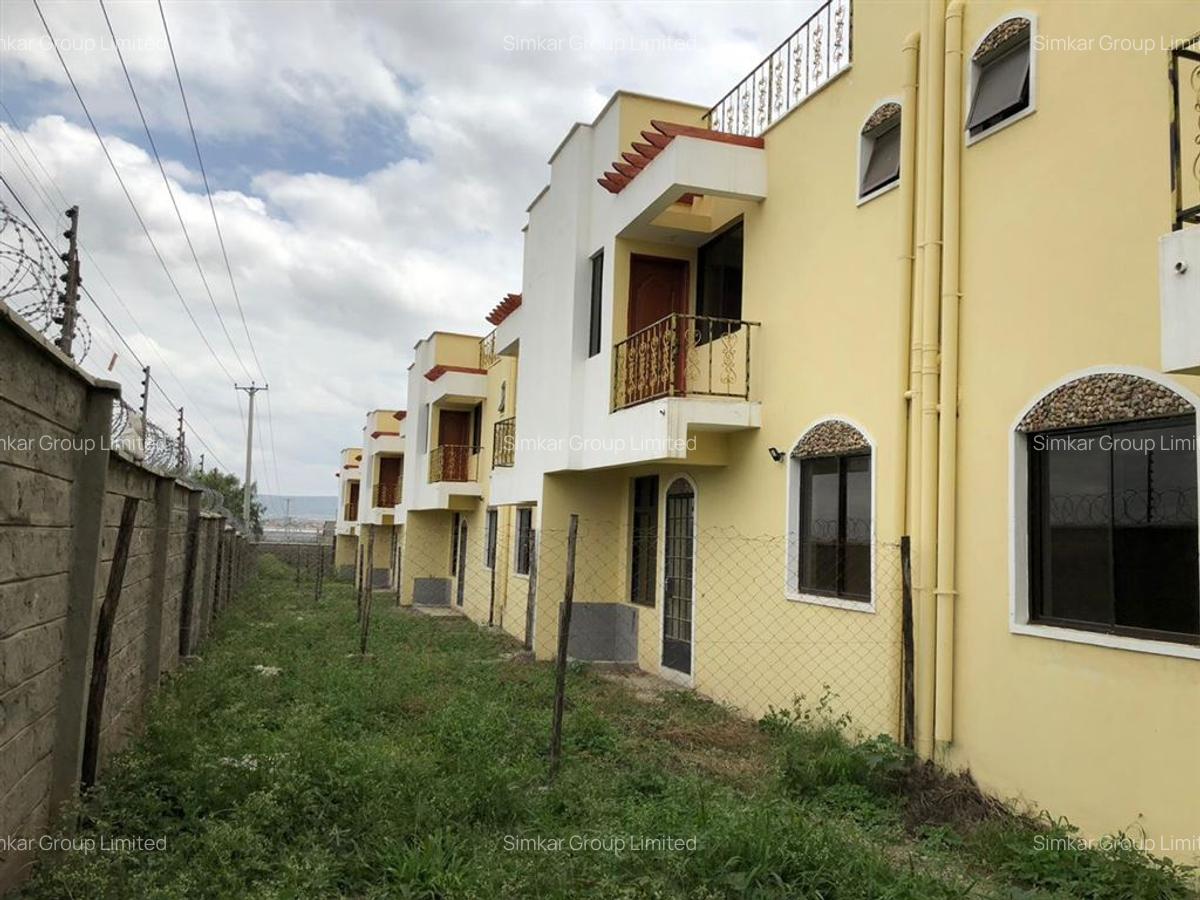4 Bed Townhouse with En Suite at Mombasa Road - 4