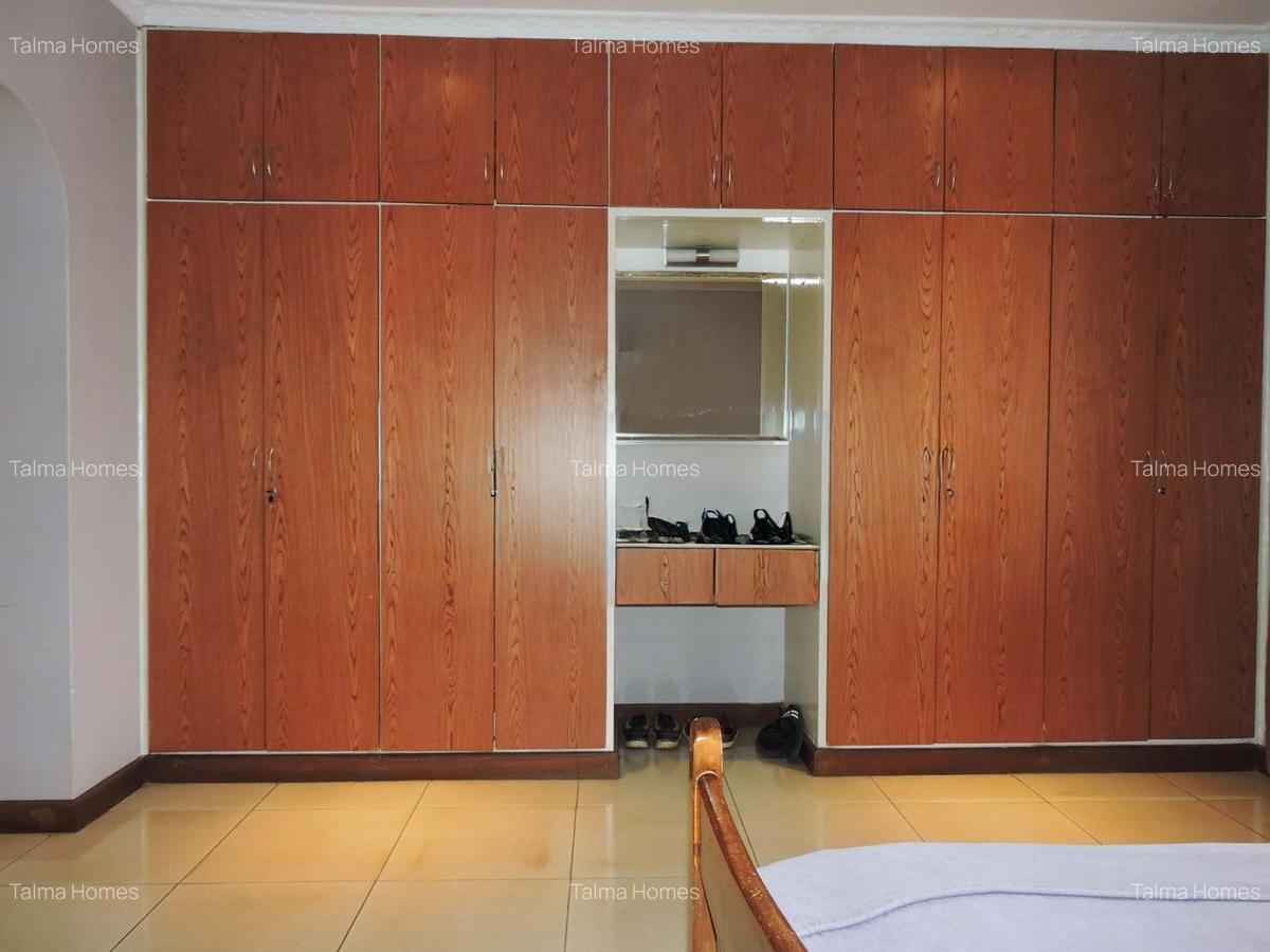 4 Bed Townhouse with En Suite at Off Peponi Road - 5