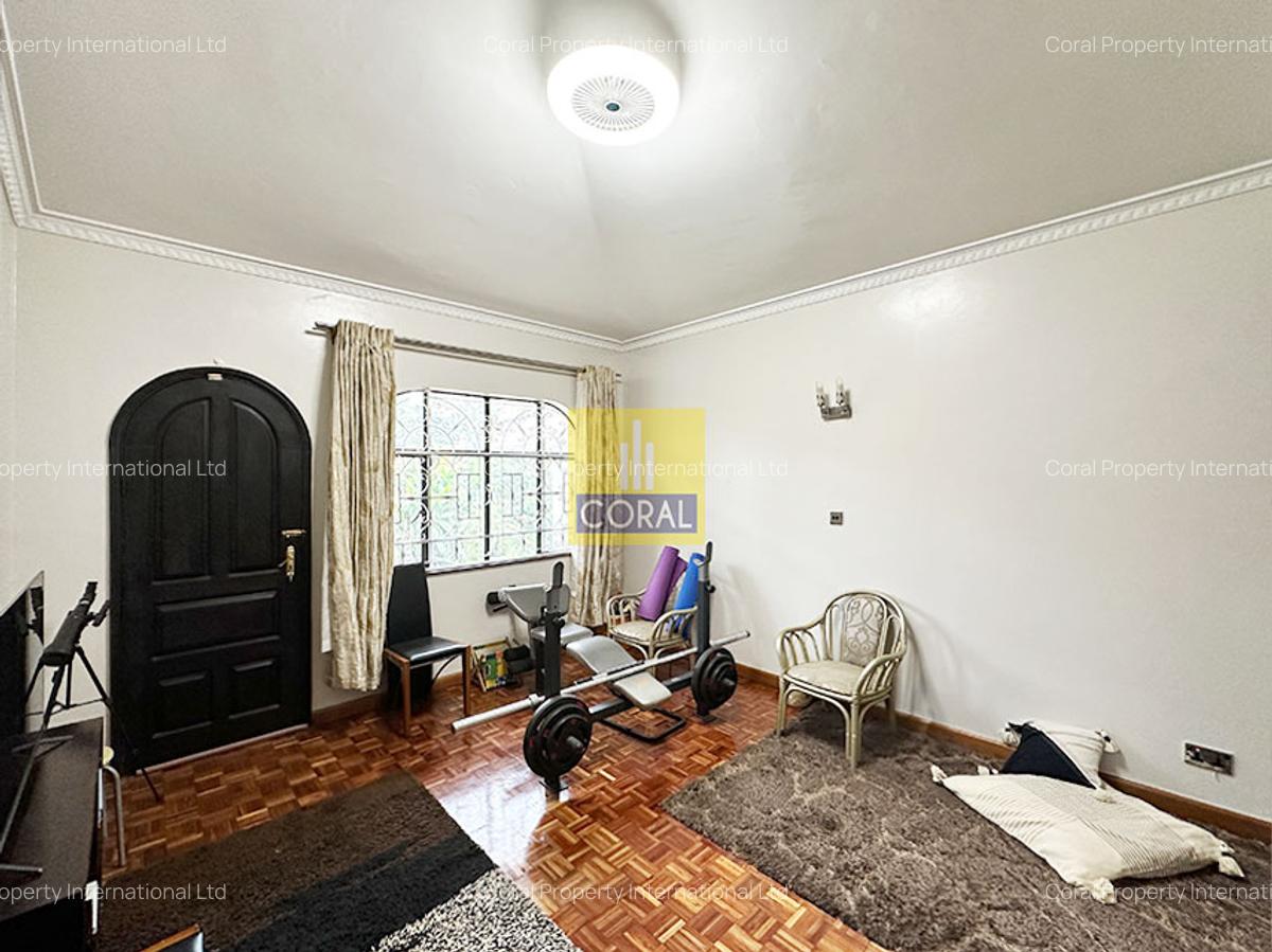 5 Bed Villa in Riverside - 15