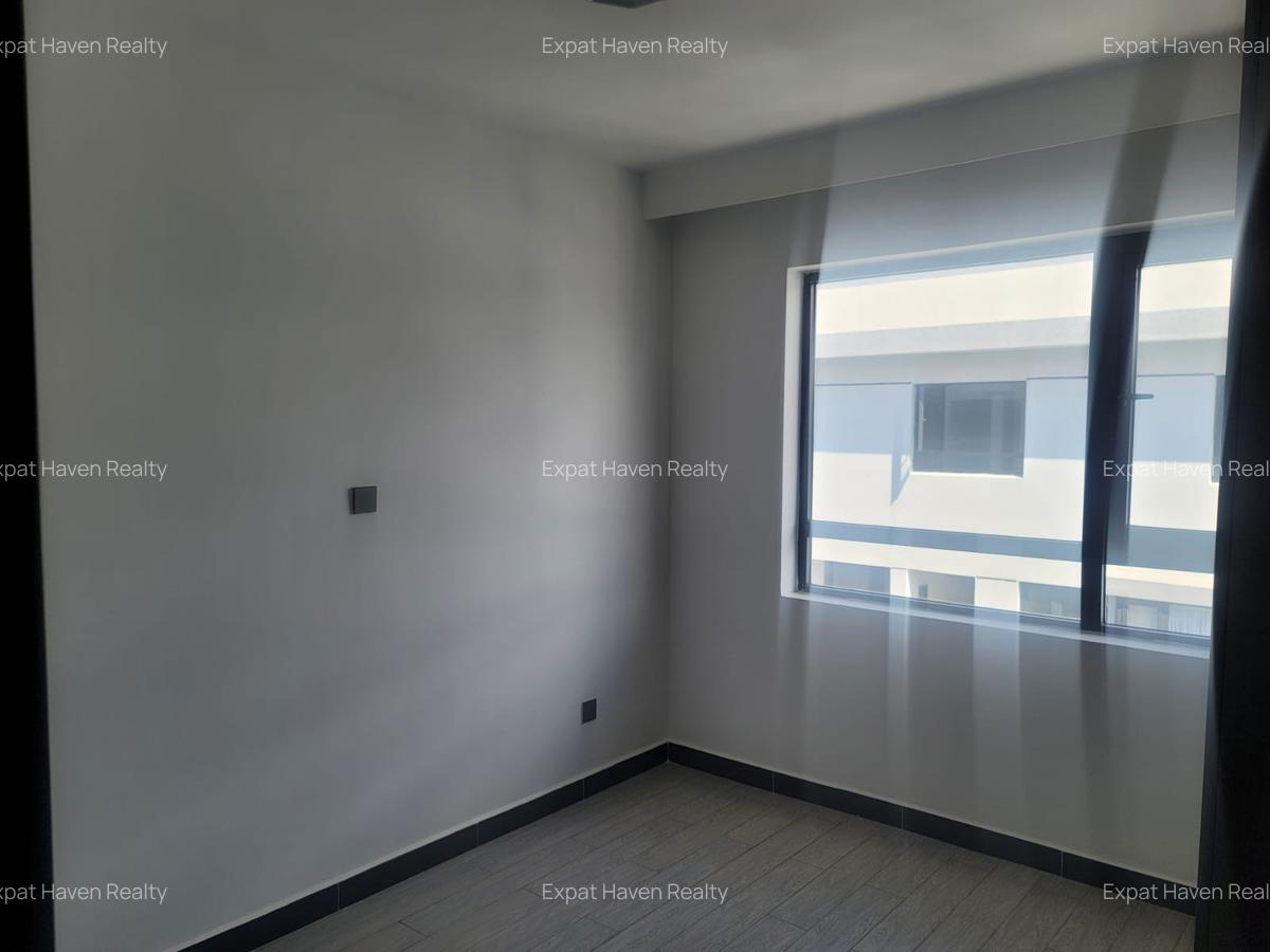 Serviced 4 Bed Apartment with En Suite at Valley Arcade - 16