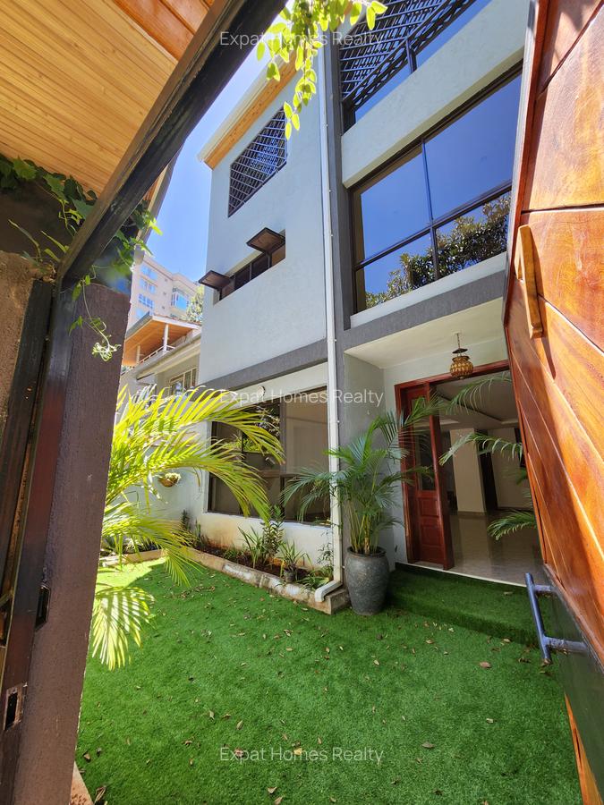 3 Bed Villa with Backup Generator in Riverside - 1