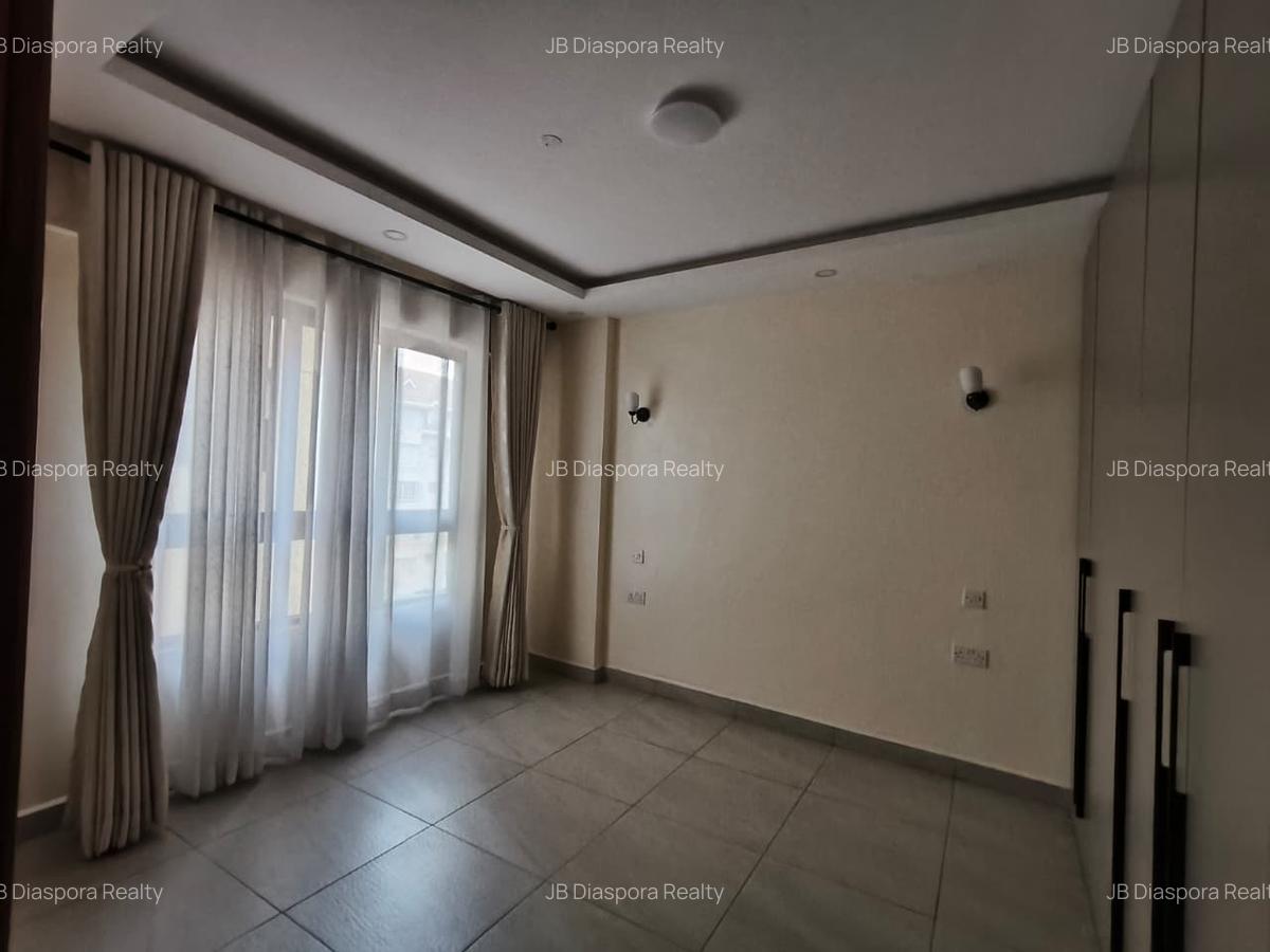 2 Bed Apartment with En Suite at Wood Avenue - 6