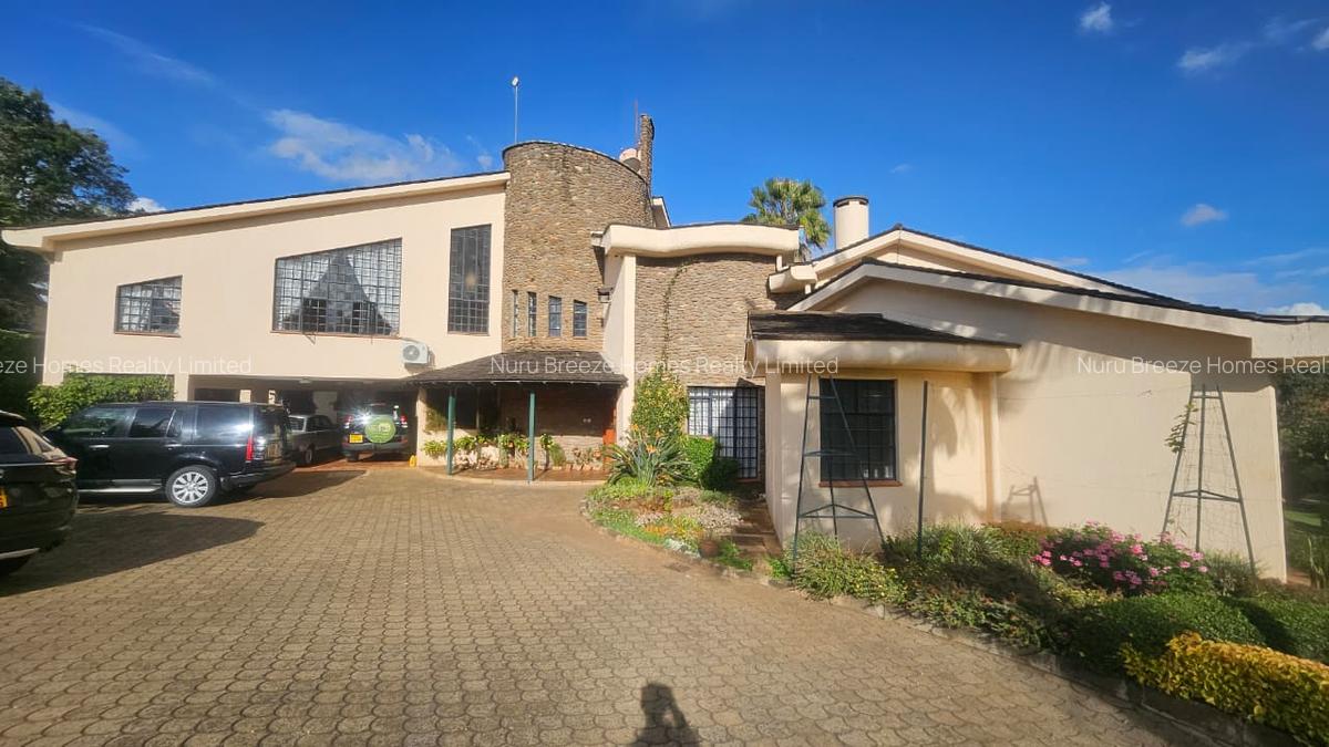 5 Bed House with En Suite in Runda - 19