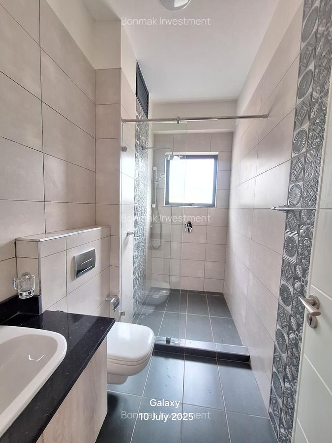 3 Bed Apartment with En Suite at Valley Arcade - 16