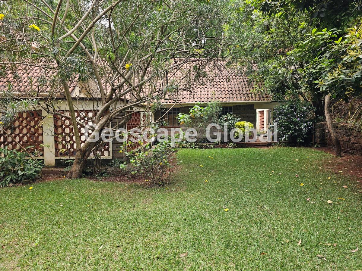 5 Bed House with En Suite in Spring Valley - 4