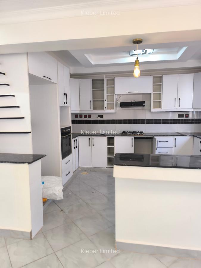 4 Bed House with En Suite in Ruiru - 6