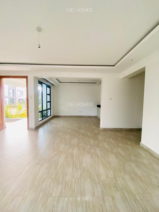 4 Bed Villa with En Suite at Eastern Bypass - 7