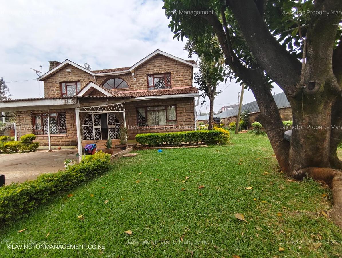 5 Bed House with En Suite at Lavington Green - 4