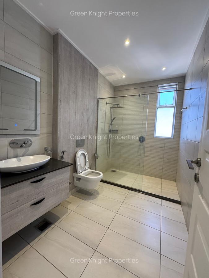 Serviced 1 Bed Apartment with En Suite in Westlands Area - 12