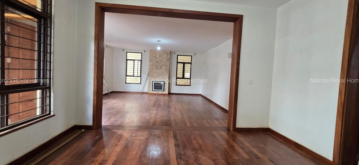 5 Bed Townhouse with En Suite at Lavington Green - 8