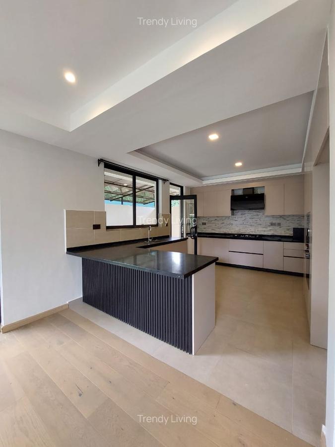 4 Bed Townhouse with En Suite at St Austin - 2