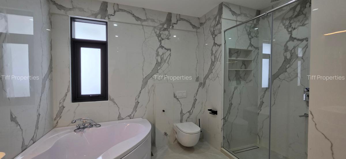 6 Bed Townhouse in Lavington - 12