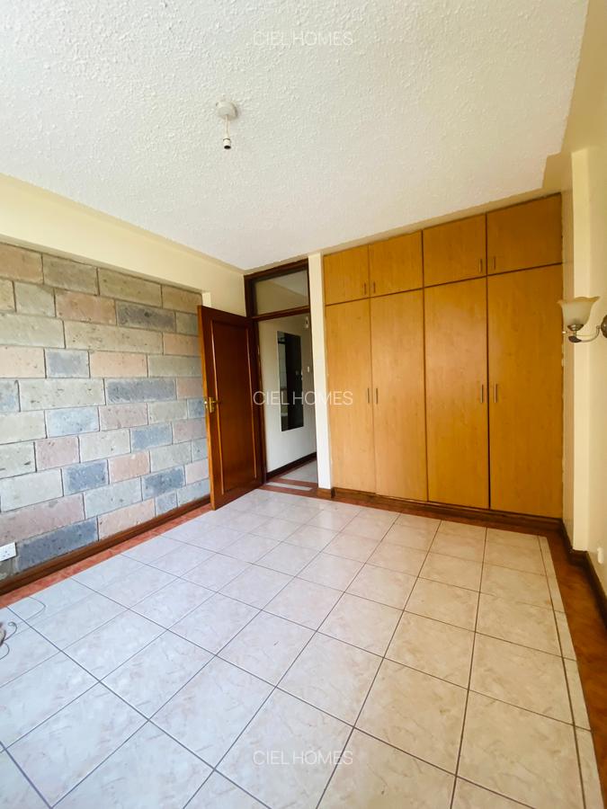 1 Bed Apartment with Swimming Pool at Wood Avenue - 11