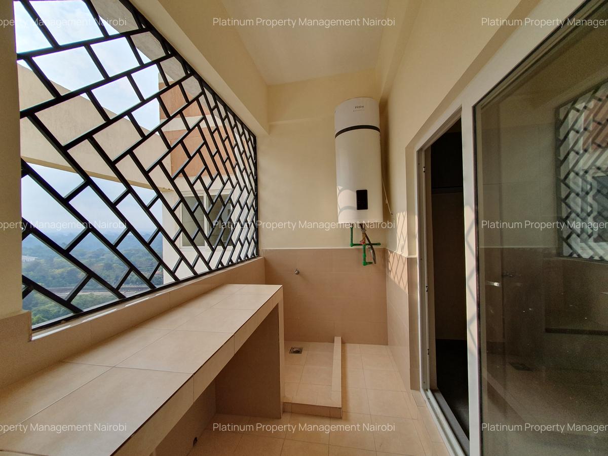 2 Bed Apartment with En Suite in Parklands - 7