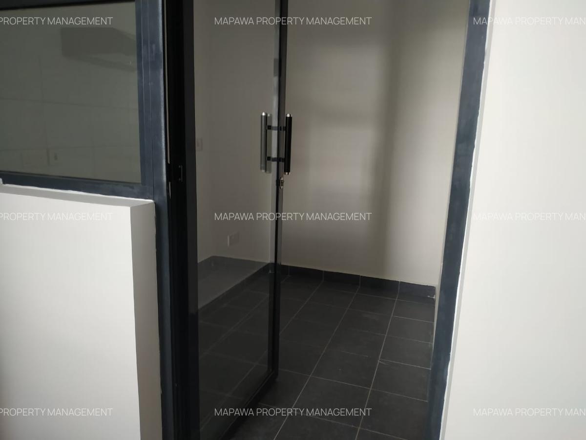 4 Bed Apartment with En Suite in Parklands - 19