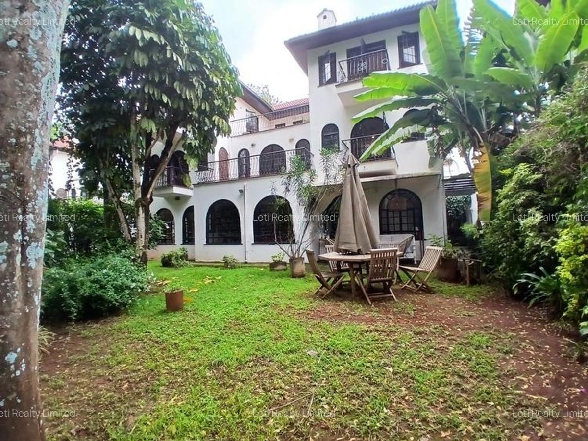 4 Bed Townhouse with En Suite in Lavington - 2
