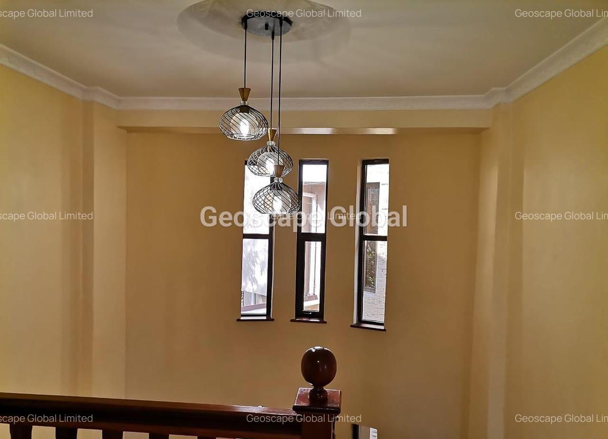 5 Bed Townhouse with En Suite in Lavington - 15