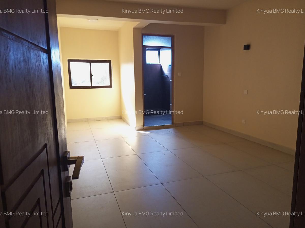 Serviced 4 Bed Apartment with En Suite at Beach Road - 4