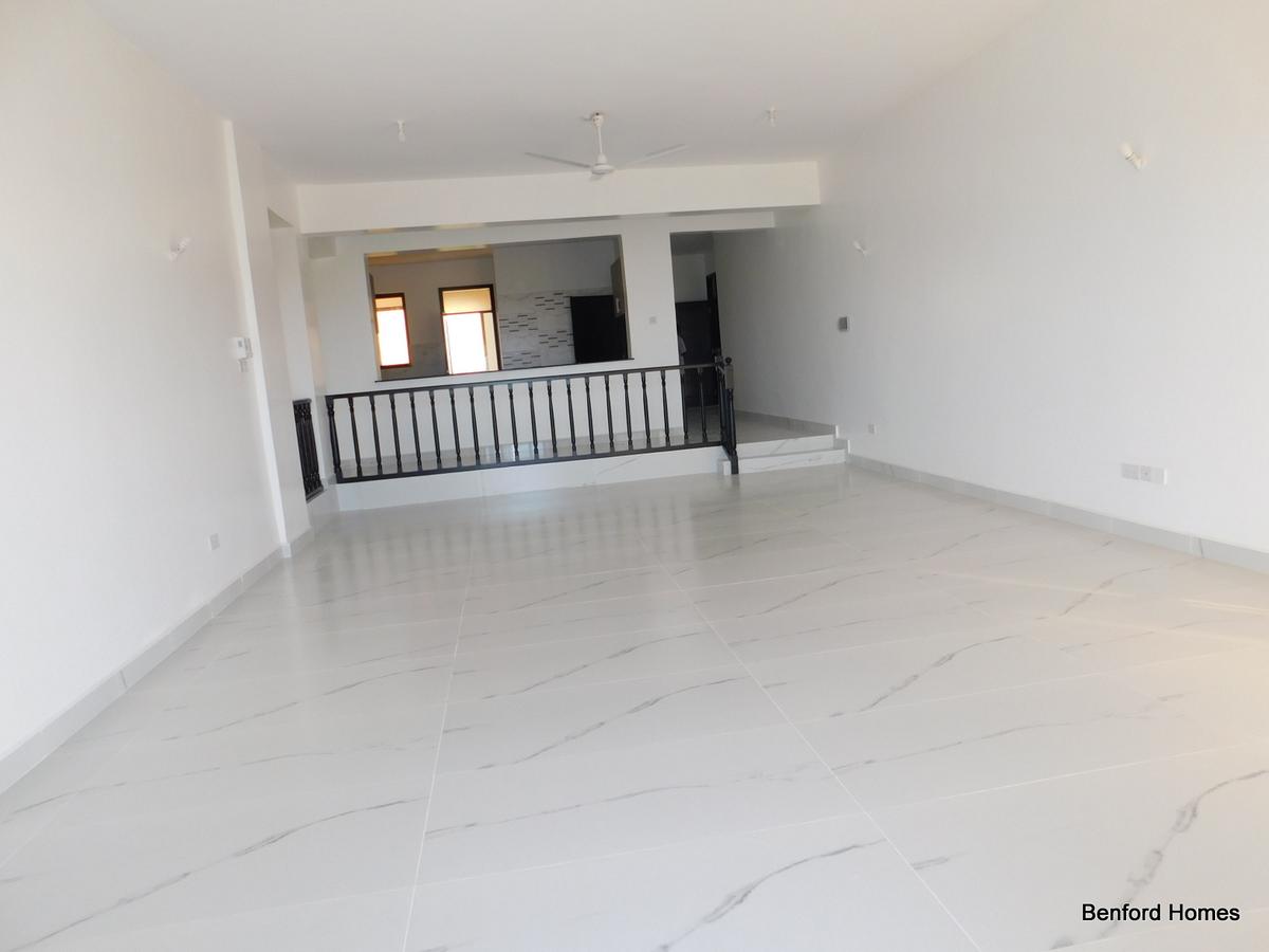 4 Bed Apartment with En Suite in Nyali Area - 6