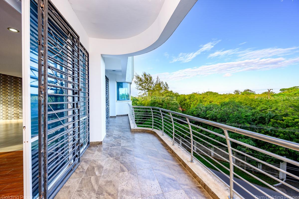 4 Bed Apartment with En Suite in Nyali Area - 10