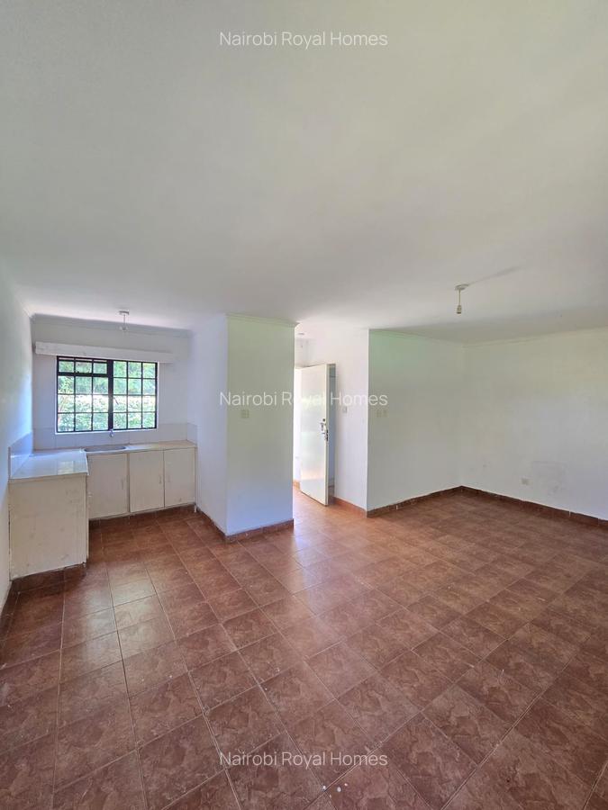 5 Bed Townhouse with En Suite at Meadows - 9