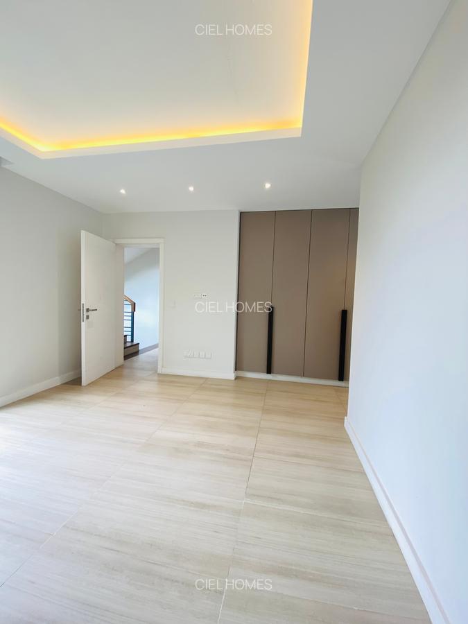 4 Bed Villa with Staff Quarters at Chalbi Drive - 15