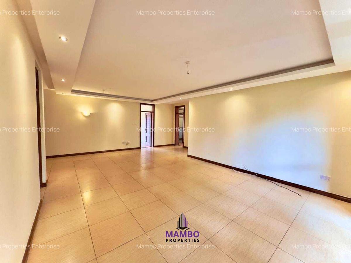 4 Bed Apartment with En Suite at Riverside Drive - 13