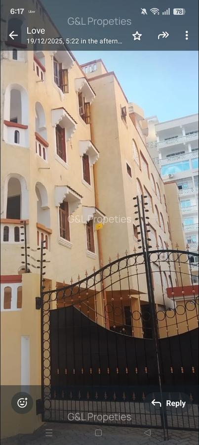 3 Bed Apartment with En Suite at Links Road - 6