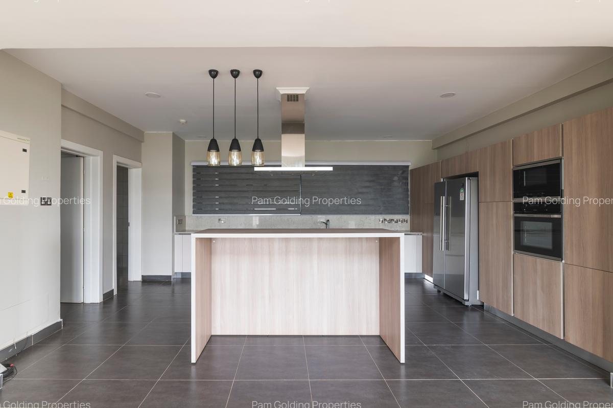 4 Bed Apartment with En Suite at General Mathenge - 6