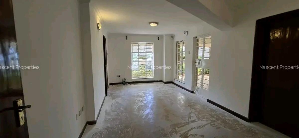 4 Bed House with En Suite in Runda - 18