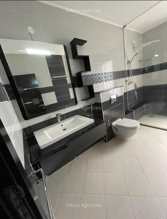 3 Bed Apartment with En Suite at Riverside Drive - 11