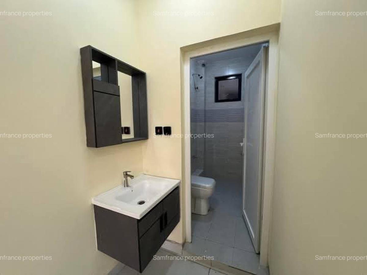 3 Bed Apartment with En Suite at Beach Road - 3