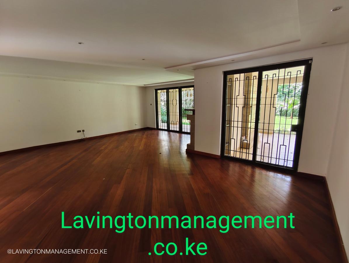 5 Bed Townhouse with En Suite at Lavington Green - 7