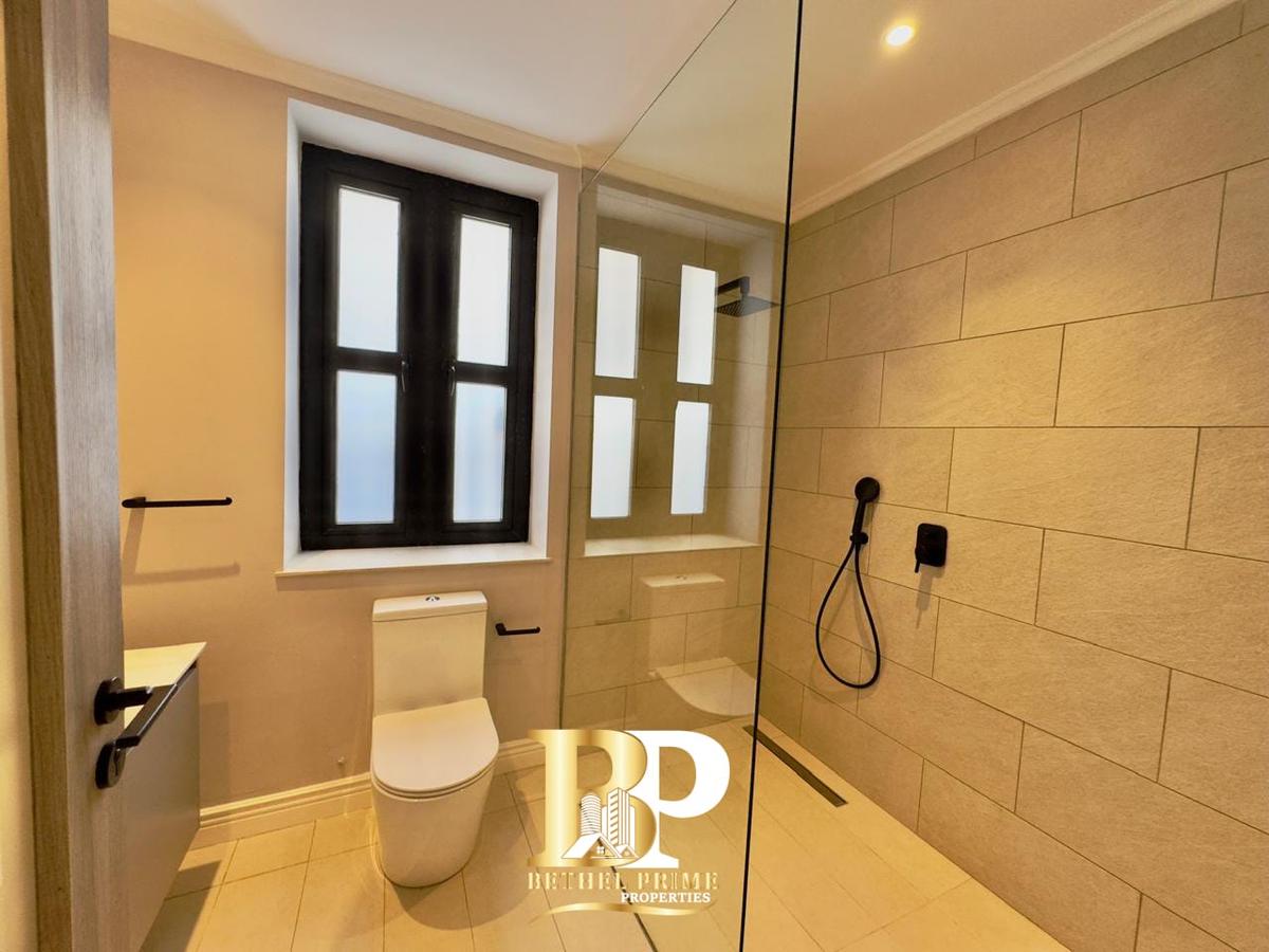Serviced 3 Bed Apartment with En Suite in Runda - 15