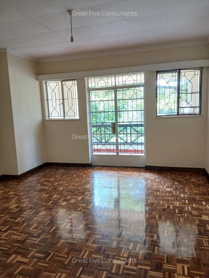 5 Bed Villa with En Suite in Gigiri - 10