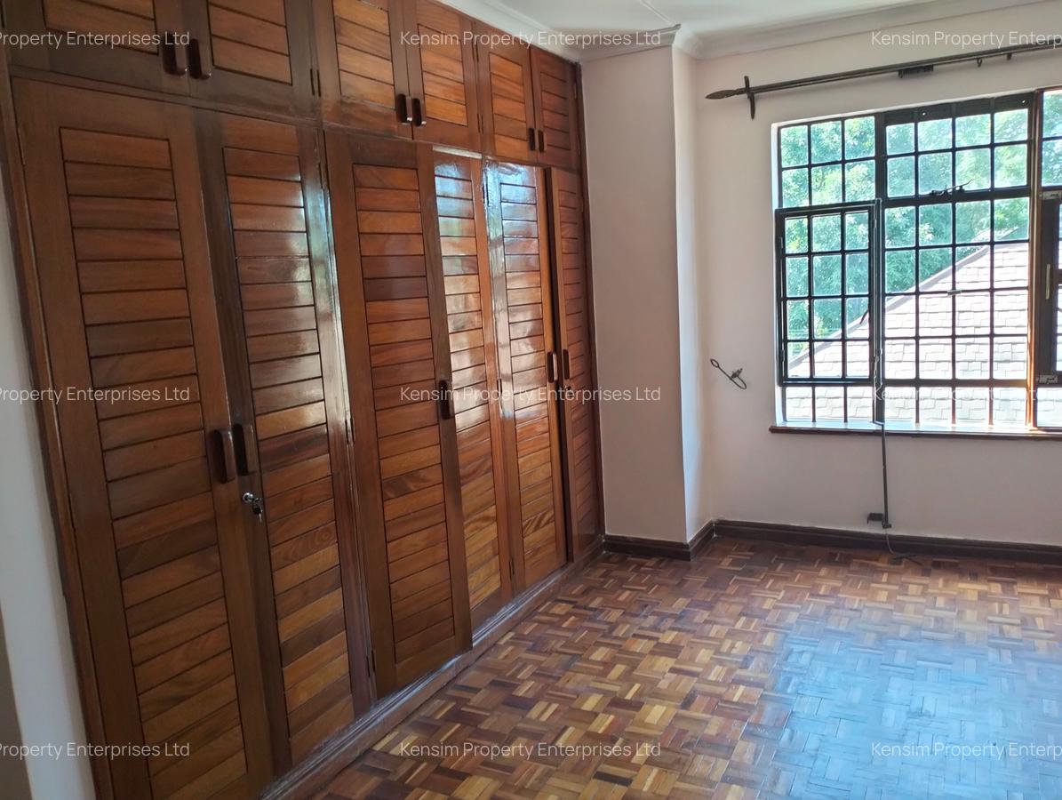 4 Bed Townhouse with En Suite in Spring Valley - 18