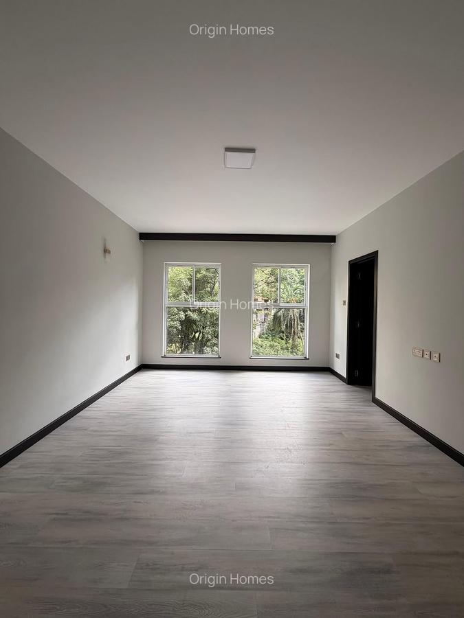 3 Bed Apartment with En Suite at Riverside Drive - 9