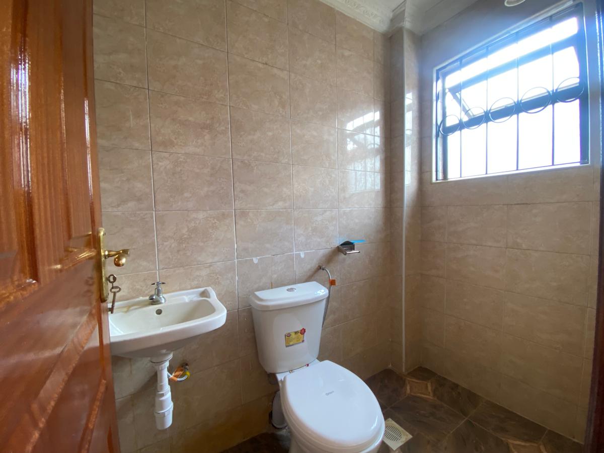 3 Bed Apartment with En Suite in Lavington - 6