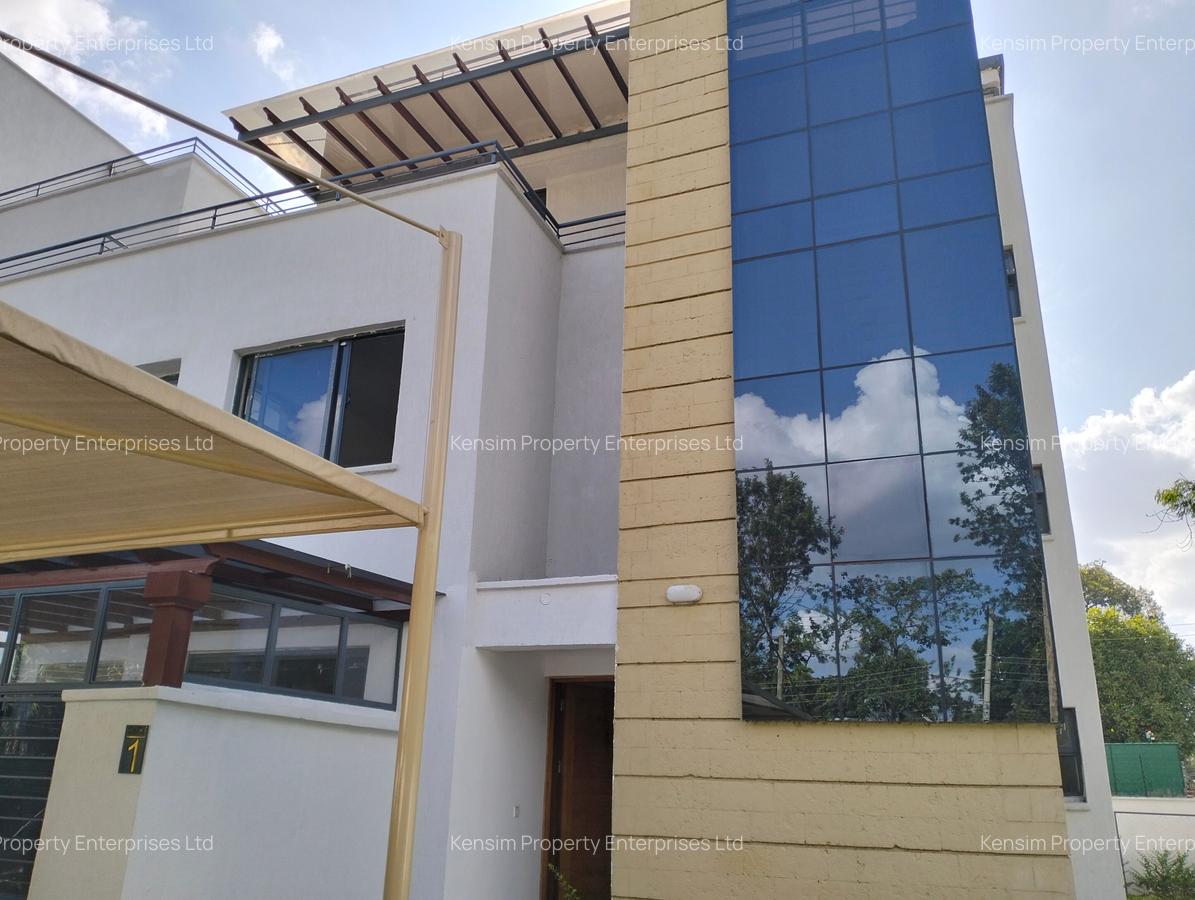 4 Bed Townhouse with En Suite in Lavington - 2
