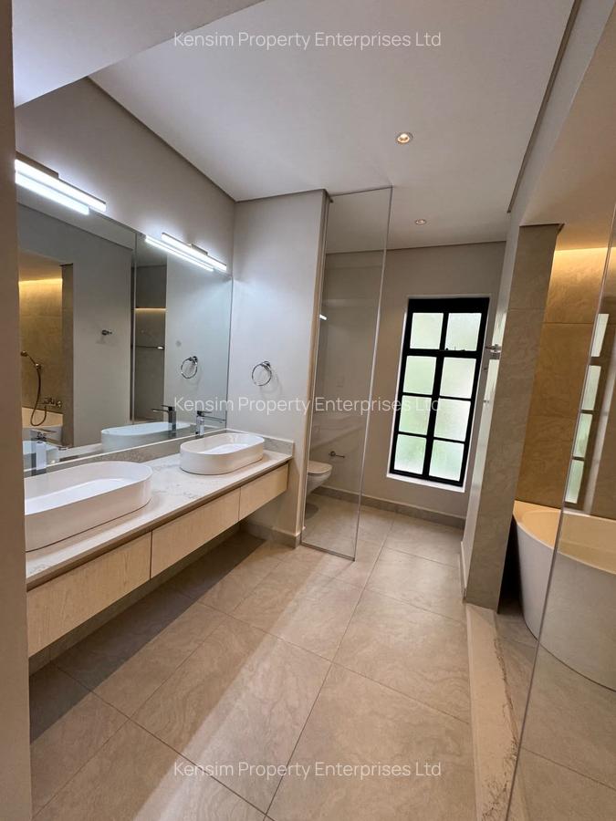 6 Bed Townhouse with En Suite in Lavington - 12