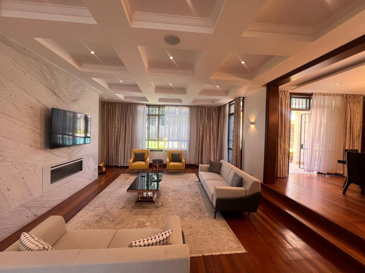 5 Bed House with En Suite in Lavington - 20