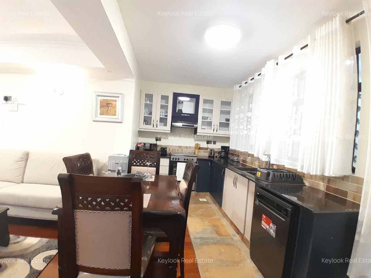 1 Bed House with En Suite at Lavington - 9