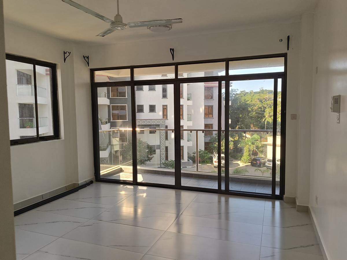 Serviced 4 Bed Apartment with En Suite at Bungalow Road - 6