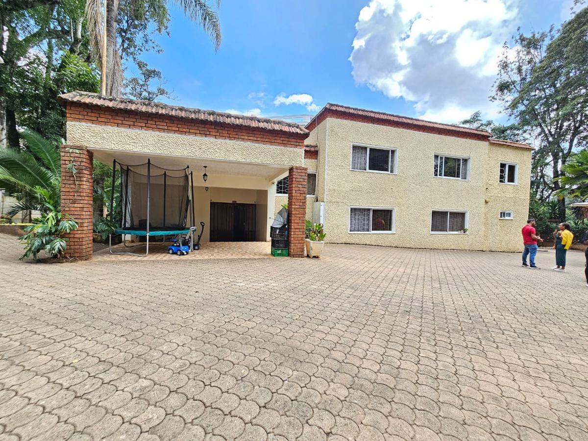 6 Bed House with En Suite in Muthaiga - 1